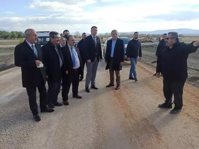 Suluova ile Merzifon Havalimanı arasındaki yolda çalışmalar başladı