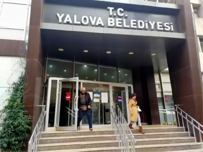 Yalova Belediyesi'ndeki 'zimmet' davasında yeni bilirkişi raporu hazırlanacak