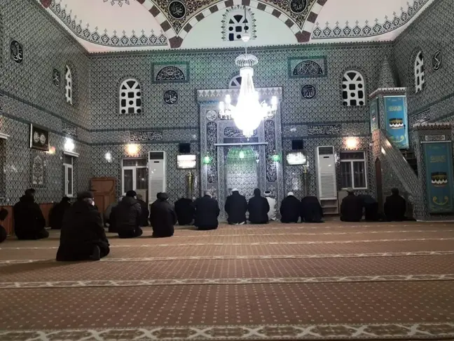 Bozüyük'te 'Biz Bir Aileyiz Ailece Hatim Programında Camideyiz' programı yapıldı
