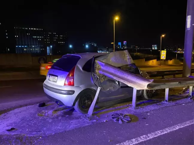 Maltepe'de otomobil bariyere ok gibi saplandı: 1 yaralı