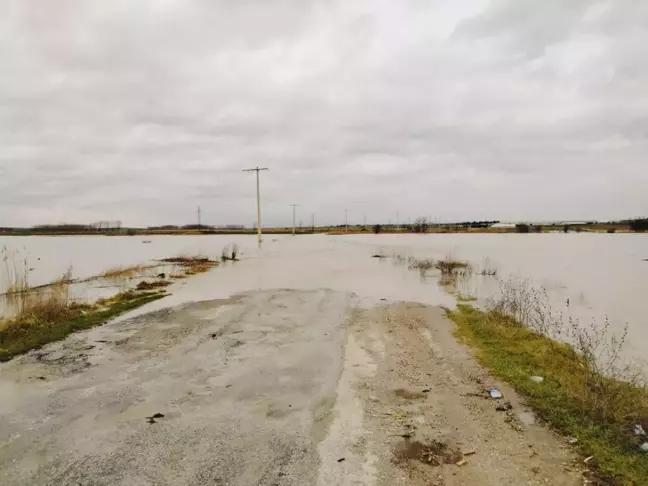 KIRKLARELİ - Ergene Nehri taştı, tarım arazileri su altında kaldı