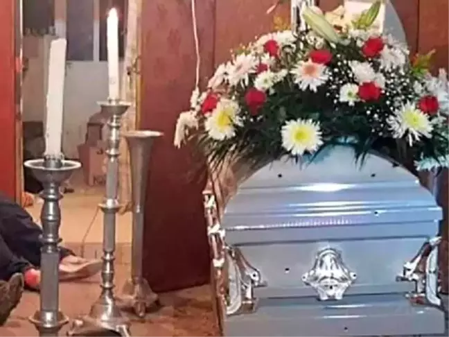 Meksika'da cenaze törenine düzenlenen iki ayrı silahlı saldırıda 9 kişi öldü