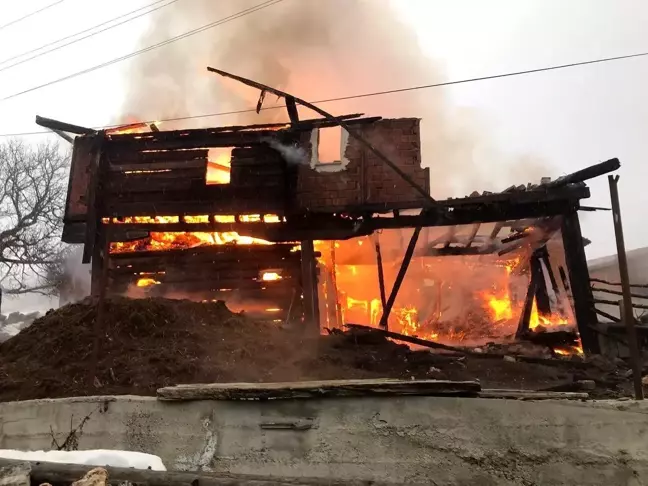 Kastamonu'da yangında 1 ev küle döndü