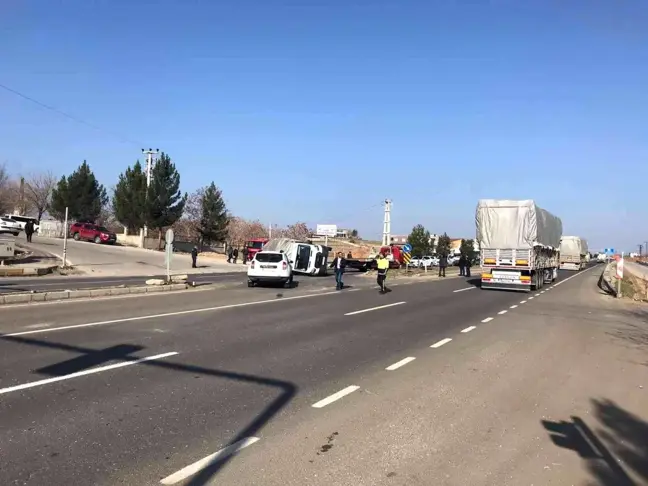 Diyarbakır'da kamyonet ile otomobil çarpıştı: 1 ağır yaralı