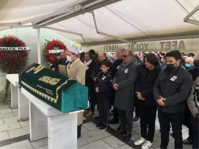 YAPIMCI KARDEŞLER FATİH VE FARUK AKSOY'UN ANNELERİ SON YOLCULUĞUNA UĞURLANDI