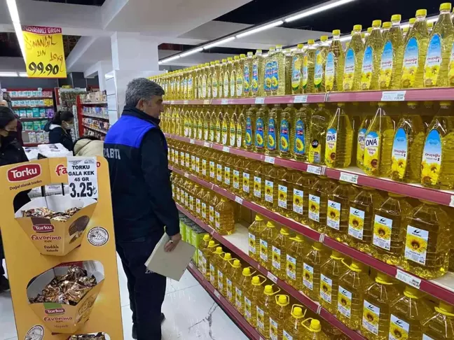 Niğde'de zabıta ekipleri marketlere yönelik denetimlerini sürdürüyor