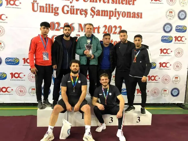 ASÜ'lü sporcular güreş şampiyonasından madalya ile döndü