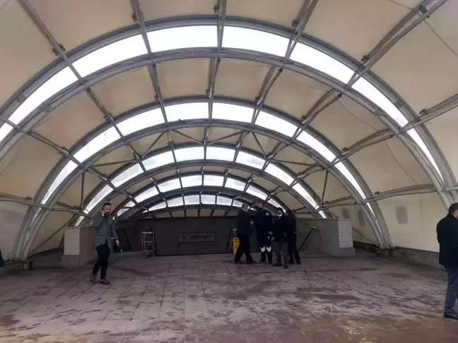 Trenin önüne düştüğü iddia edilen vatandaş, yaralı olarak kurtarıldı