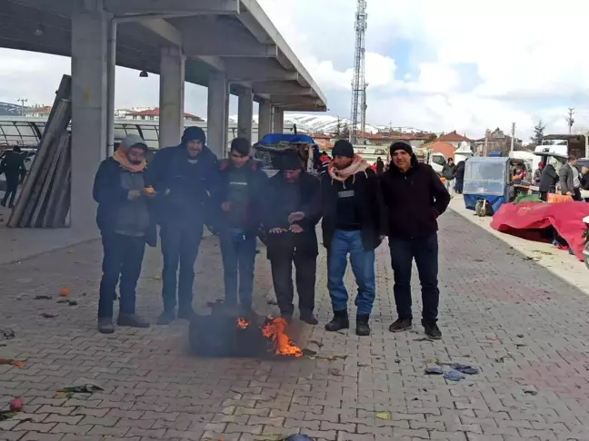 Esnafın ekmek parası için eksi 10 derecede soğukla mücadelesi