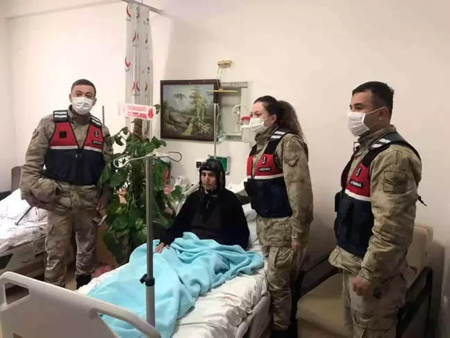 Son dakika haberi | Jandarmadan 108 yaşındaki Emine Çağlı'ya anlamlı ziyaret