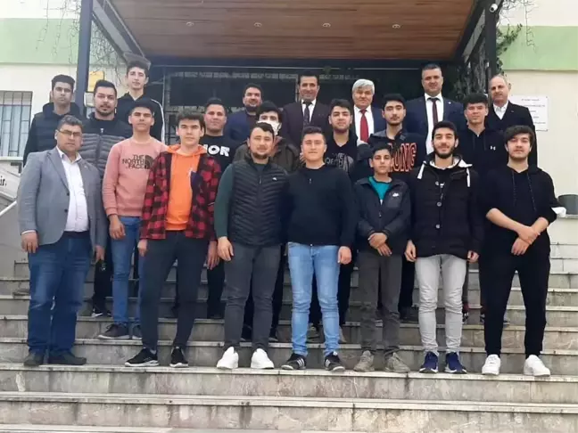 Salihli'de müftülük, öğrencileri ödüllendirdi