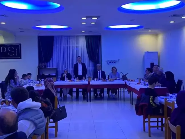 İpsala'da öksüz ve yetim çocuklar iftar yemeğinde bir araya geldi