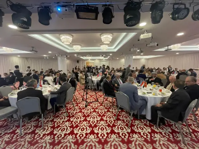 Irak Türkmen Cephesi'nin kuruluş yıl dönümünde iftar programı düzenledi