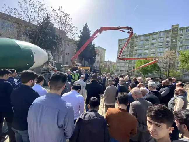 Beylikdüzü'nde Marmara Camii Eğitim Külliyesi temeli dualarla atıldı
