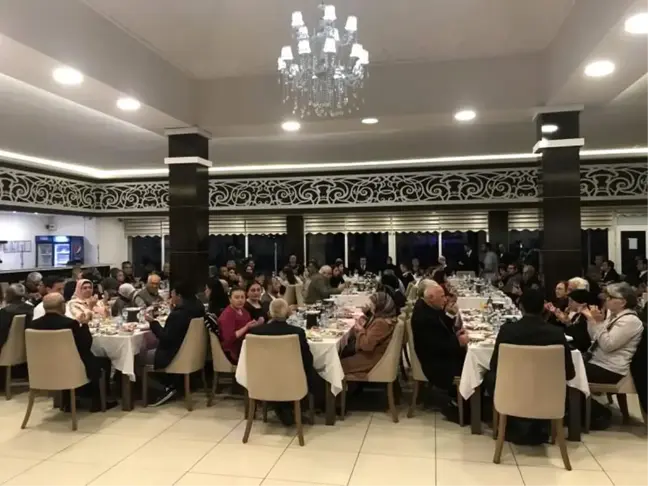 Burhaniye' de gaziler ve gazi ailelerine iftar yemeği