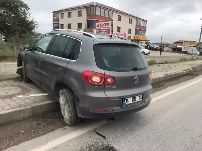 Son dakika haberleri! Sakarya'da 3 araçlı kazada 3 yaralı