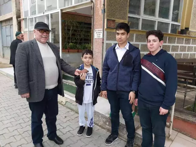 Bursa'da küçük çocuktan örnek davranış