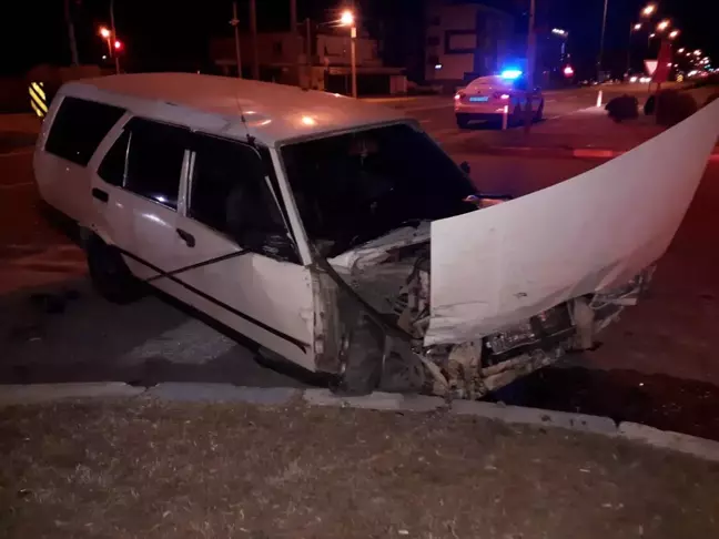 İzmir'de trafik kazası: 8 yaralı
