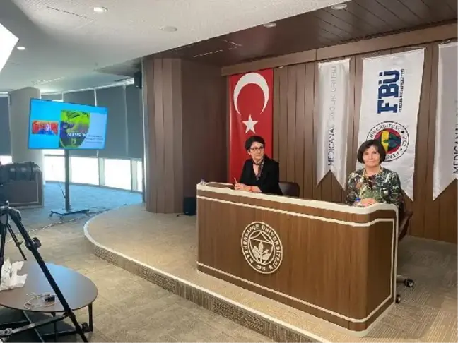 'Türkiye'de az hemşireyle çok hizmet sunuluyor'