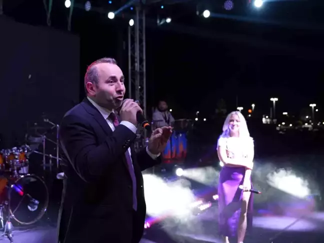YUNİFESST'22'ye Ece Seçkin damgasını vurdu