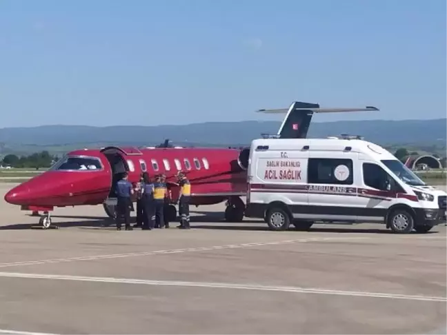 FRANSA'DA BOĞULMA TEHLİKESİ GEÇİREN AKİF, AMBULANS UÇAKLA TÜRKİYE'YE GETİRİLDİ