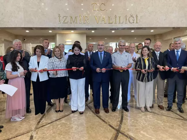 İzmir'de Türkiye ile Azerbaycan kardeşliğinin anlatıldığı resim sergisi açıldı