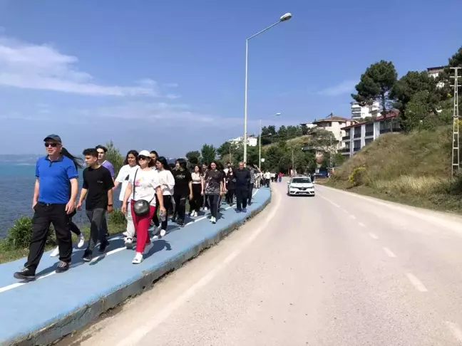 'Dijital bağımlılığa' dikkat yürüyüşü