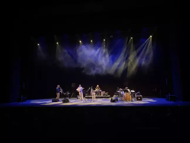 Tunuslu sanatçı Dhafer Youssef, AKM'de konser verdi