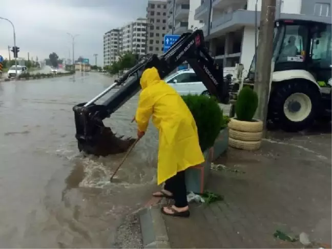 Osmaniye'de sağanak yağış hayatı olumsuz etkiledi