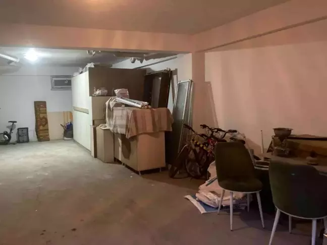 Garajdaki 30 bin liralık malzemeyle birlikte 2 kavanoz reçel de çalındı