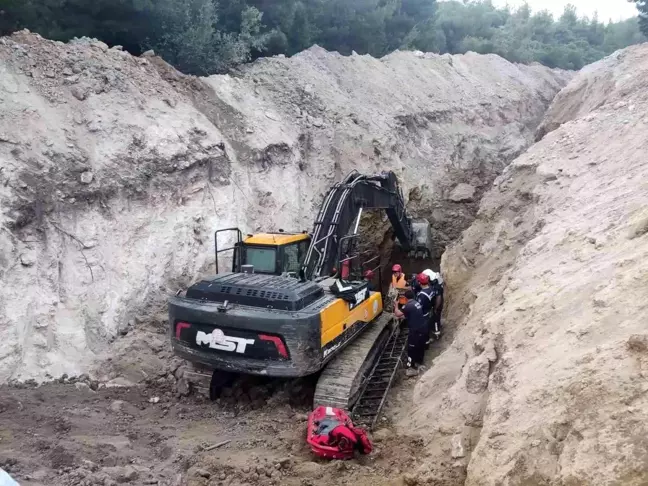 Manisa'daki göçükte bir kişinin cesedi çıkarıldı, bir kişi aranıyor