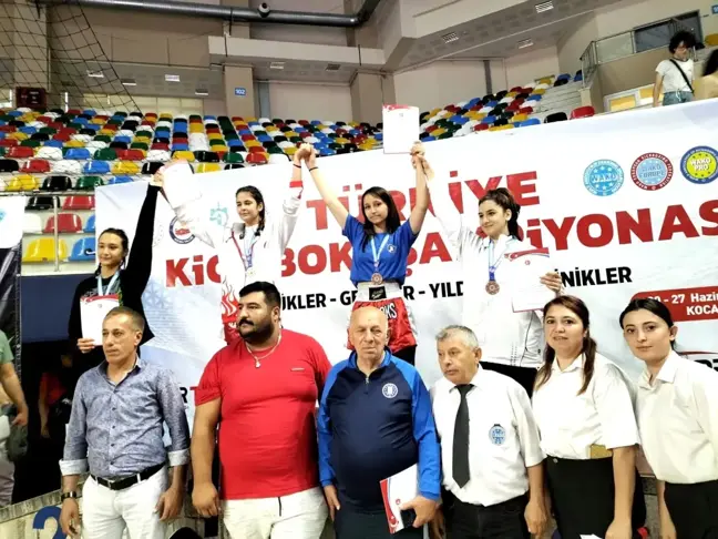 Kütahyalı Elif Kaya, Kick Boks'ta Türkiye üçüncüsü oldu