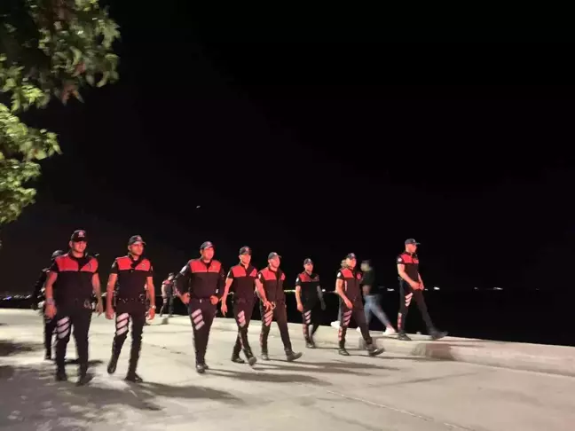 Bakırköy'de polis ekiplerinden sıkı denetim