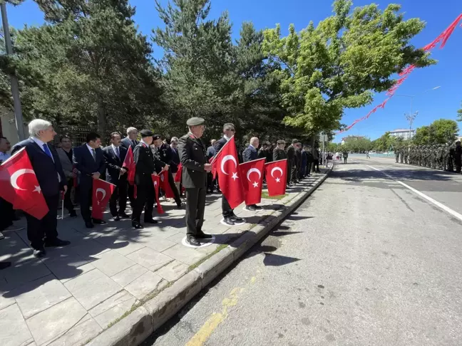 Atatürk'ün Erzurum'a gelişinin 103. yıl dönümü törenle kutlandı