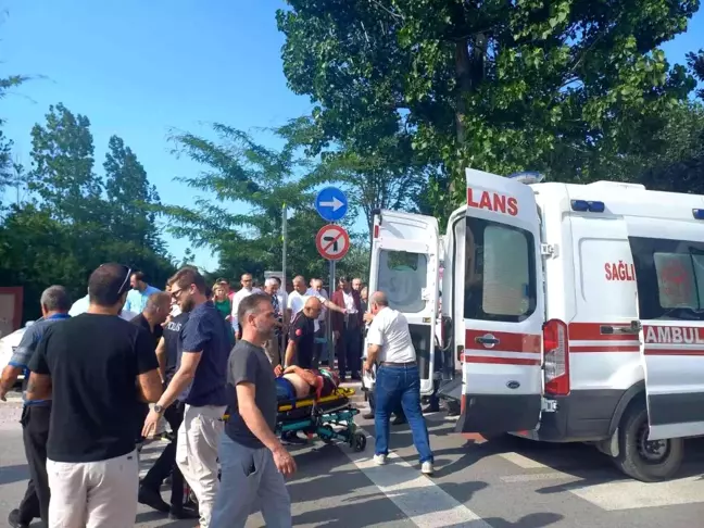 Son dakika... Motosiklet sürücüsü ölümden döndü