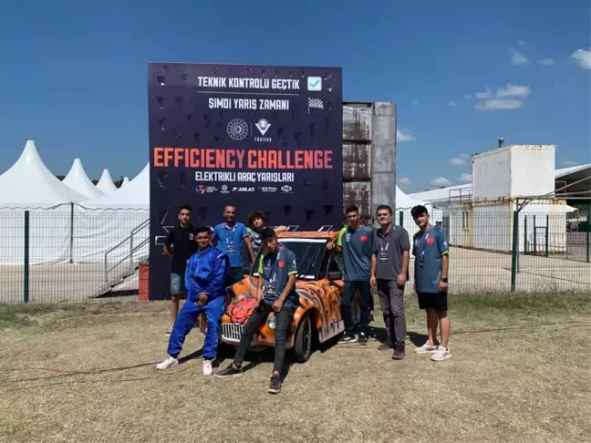 Antalya'da liseli öğrencilerin tasarladığı elektrikli araç TEKNOFEST'e katılacak