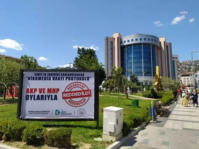 İzmit Belediye Başkan Yardımcısı Ünal Özmural;
