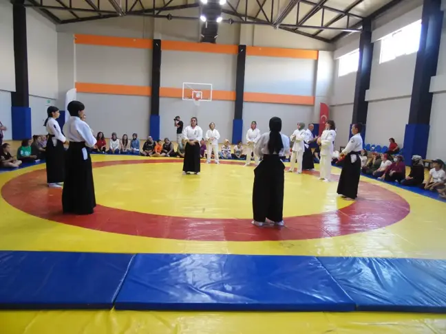 Kadınlara aikido eğitimi verildi