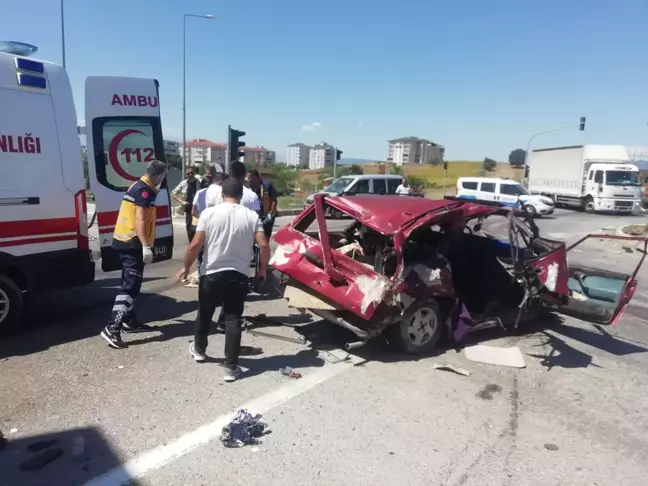 Bursa haberleri | Bursa'da tırla otomobilin çarpışması sonucu 3 kişi öldü, 1 kişi yaralandı