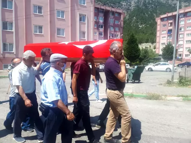 92 yaşındaki Kore gazisi toprağa verildi