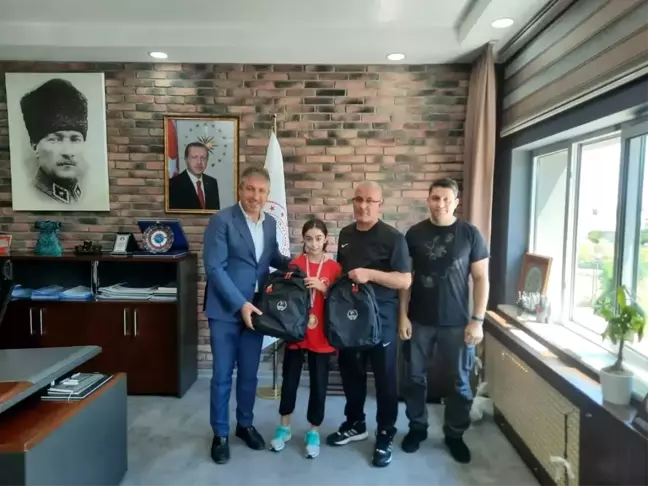 İrem İşel Taekwondo Türkiye üçüncüsü oldu
