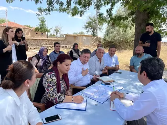 Kırşehir haber | Kırşehir'de AK Parti heyeti köylerde muhtarlar ve çiftçilerin taleplerini dinledi