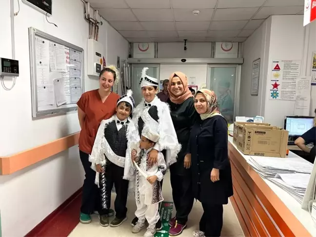 Diyarbakır haber: Diyarbakır'da kardeşlerin toplu sünnet mutluluğu