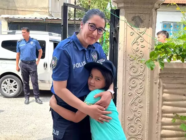Son dakika haberi | Polis olma hayali kuran küçük Esma'ya doğum günü sürprizi