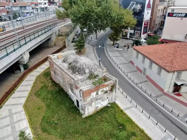 Kartal'da 200 yıllık tarihi hamam restore edilmeyi bekliyor