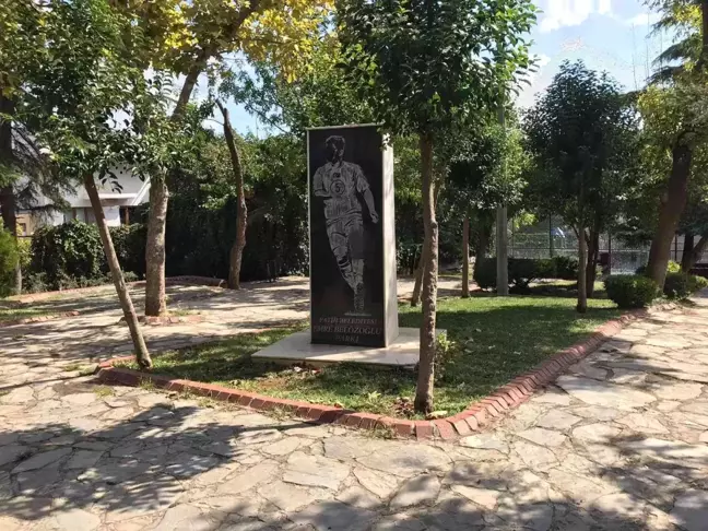 Fatih'teki Emre Belözoğlu parkı yenilendi