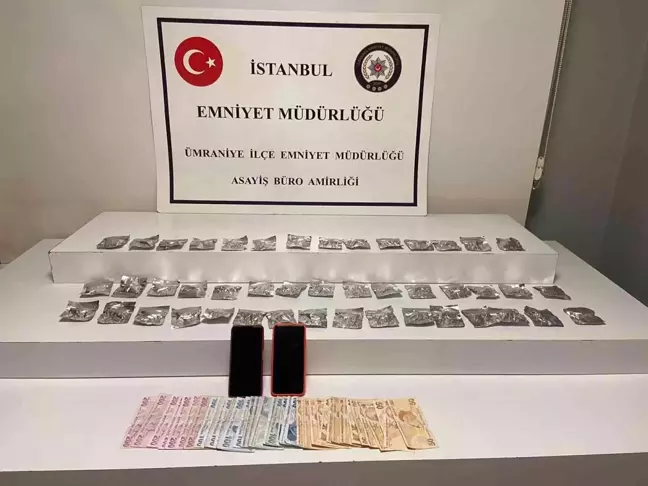 Ümraniye'de sokakta uyuşturucu satan zehir taciri yakalandı