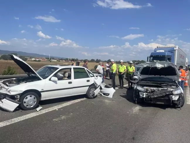 Bolu gündem haberleri | Anadolu Otoyolu'nun Bolu kesiminde zincirleme trafik kazasında 8 kişi yaralandı