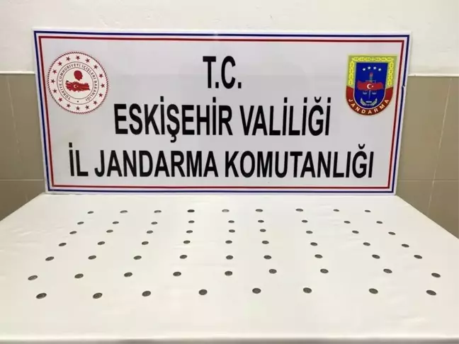 Satılmak istenen 62 adet metal sikke ele geçirildi, 3 kişi yakalandı