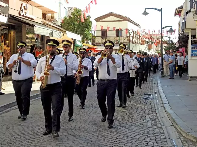 İzmir haber | Çeşme'nin kurtuluşunun 100. yılı coşkuyla kutlandı